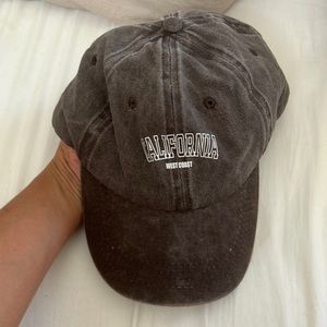 NWT edikted California cap